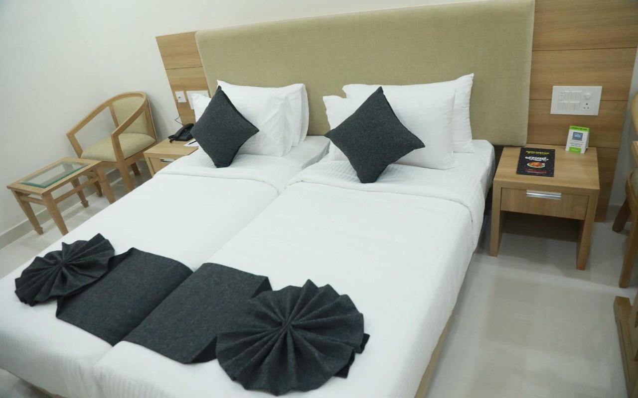 Hotel Anjali Park Kottayam Zewnętrze zdjęcie