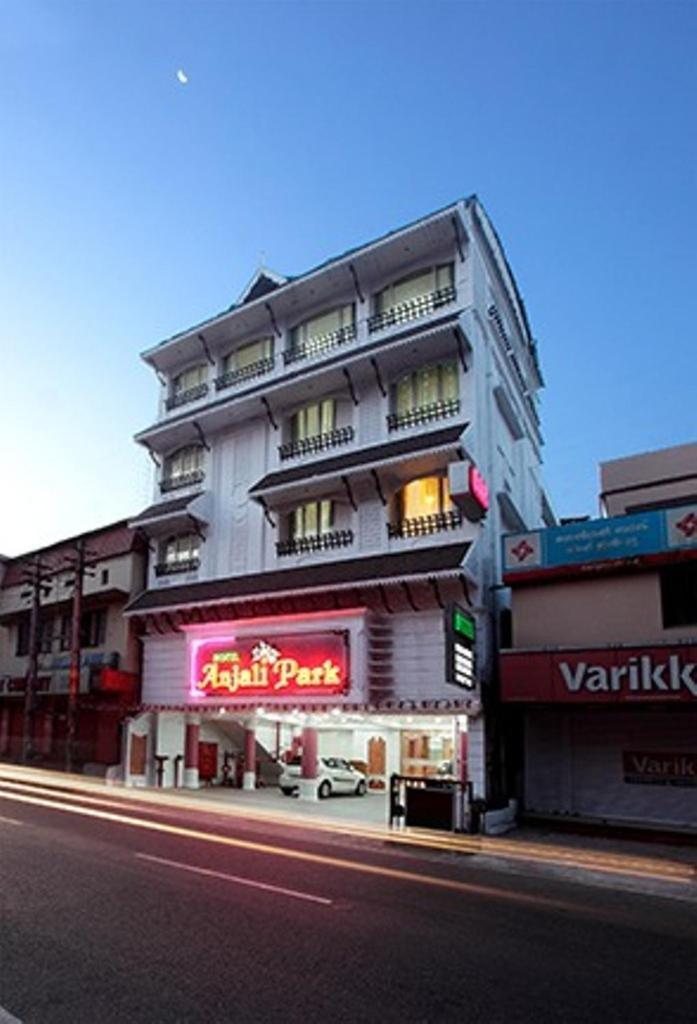 Hotel Anjali Park Kottayam Zewnętrze zdjęcie
