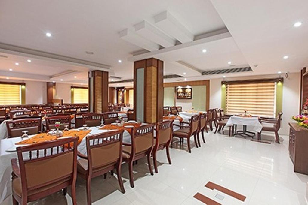 Hotel Anjali Park Kottayam Zewnętrze zdjęcie