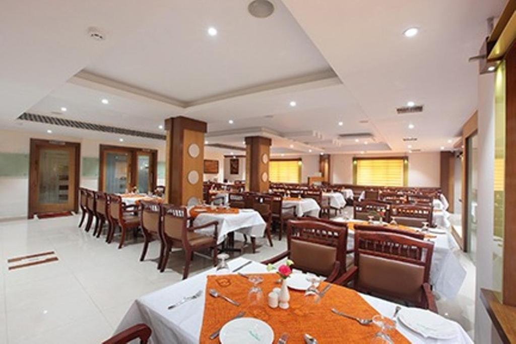 Hotel Anjali Park Kottayam Zewnętrze zdjęcie